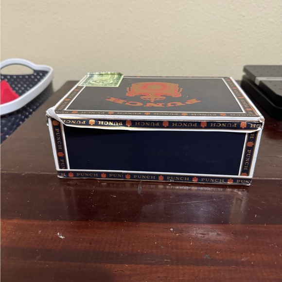 PUNCH Cigar Box - Empty - Picture 8 of 8